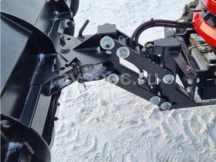 Минитрактор Dongfeng DF-244 G2 без кабины с отвалом