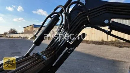 Трактор Lovol TE 354 HT с фронтальным погрузчиком