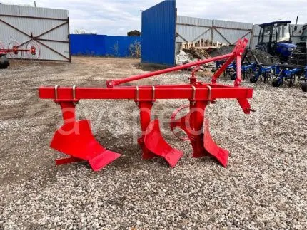 Плуг трехкорпусный 1l-320